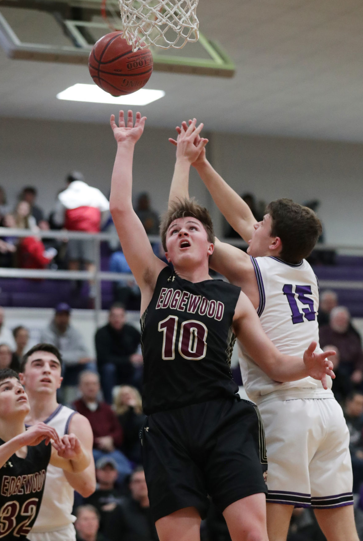 Stoughton 48, Edgewood 33